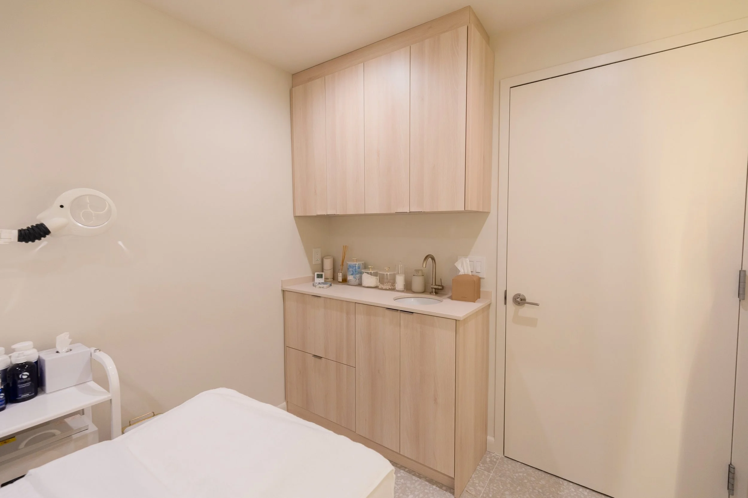 E89A1001 copy111.jpg