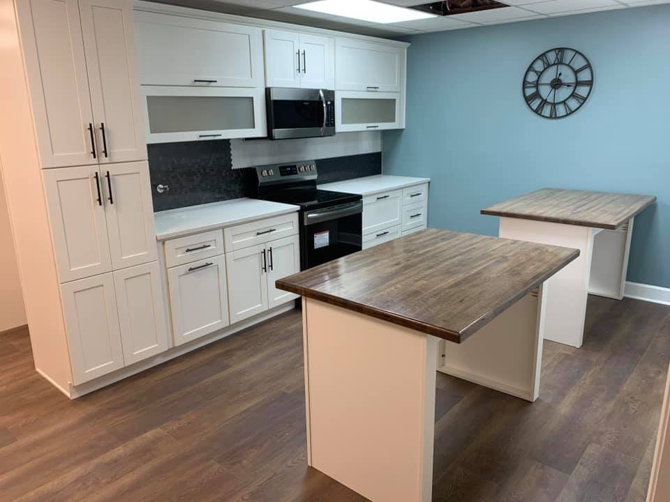 Chattanooga Workplace Kitchen with Custom Islands