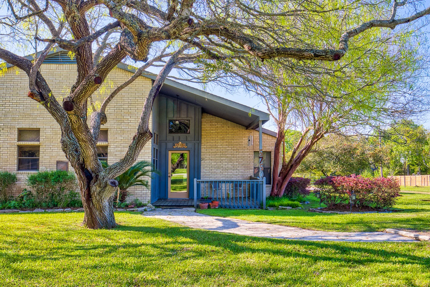 BrazosRanchGroup-5750HillsideLn_IMG_7563EXT-Front.jpg