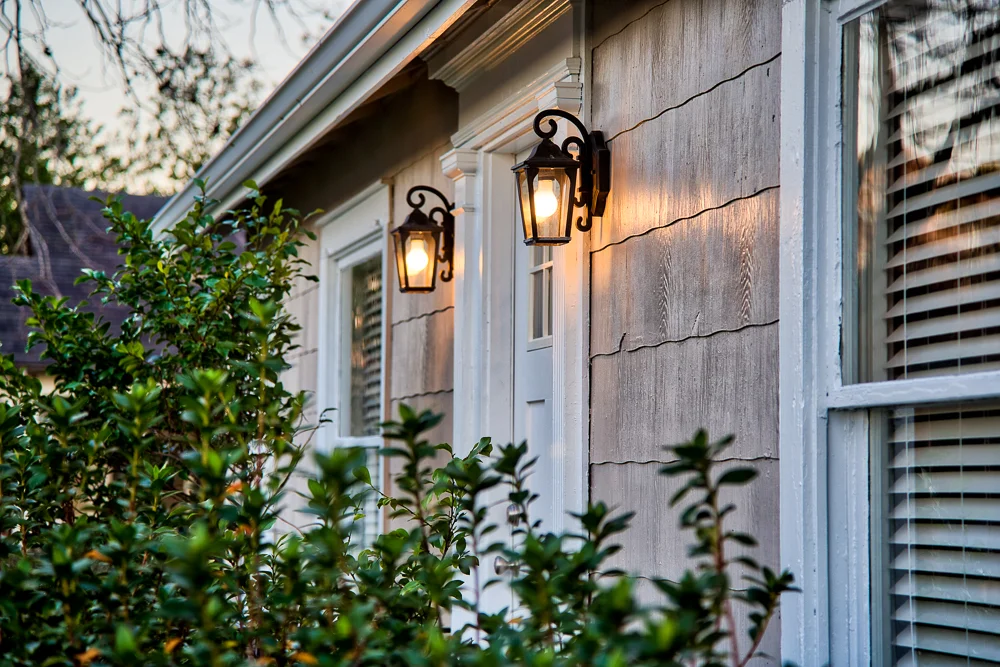 JamesPharaonCreative-BRG-BBC-House__D3_2737-EXT-frontdoor-side.jpg