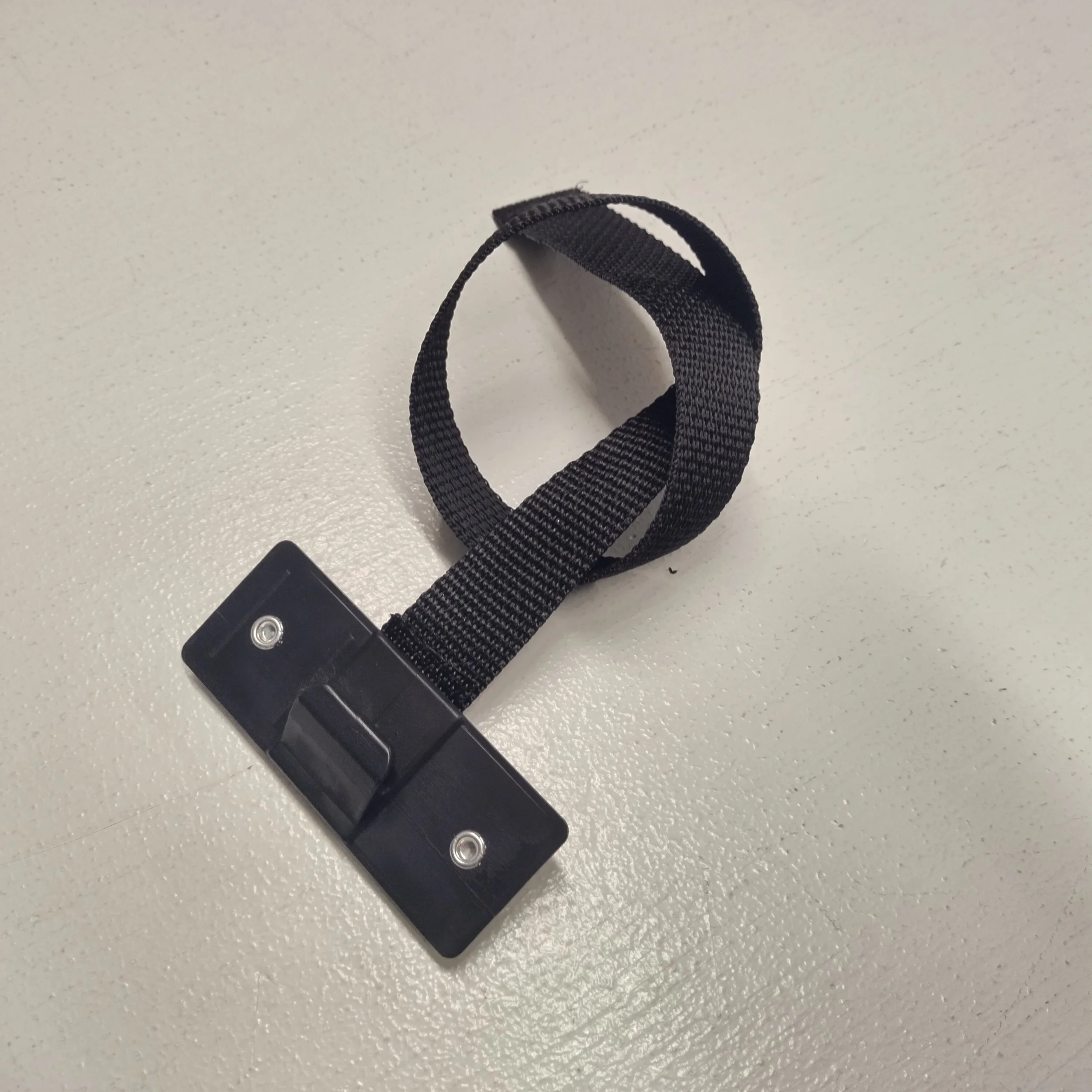 Seat cover strap 01.jpg