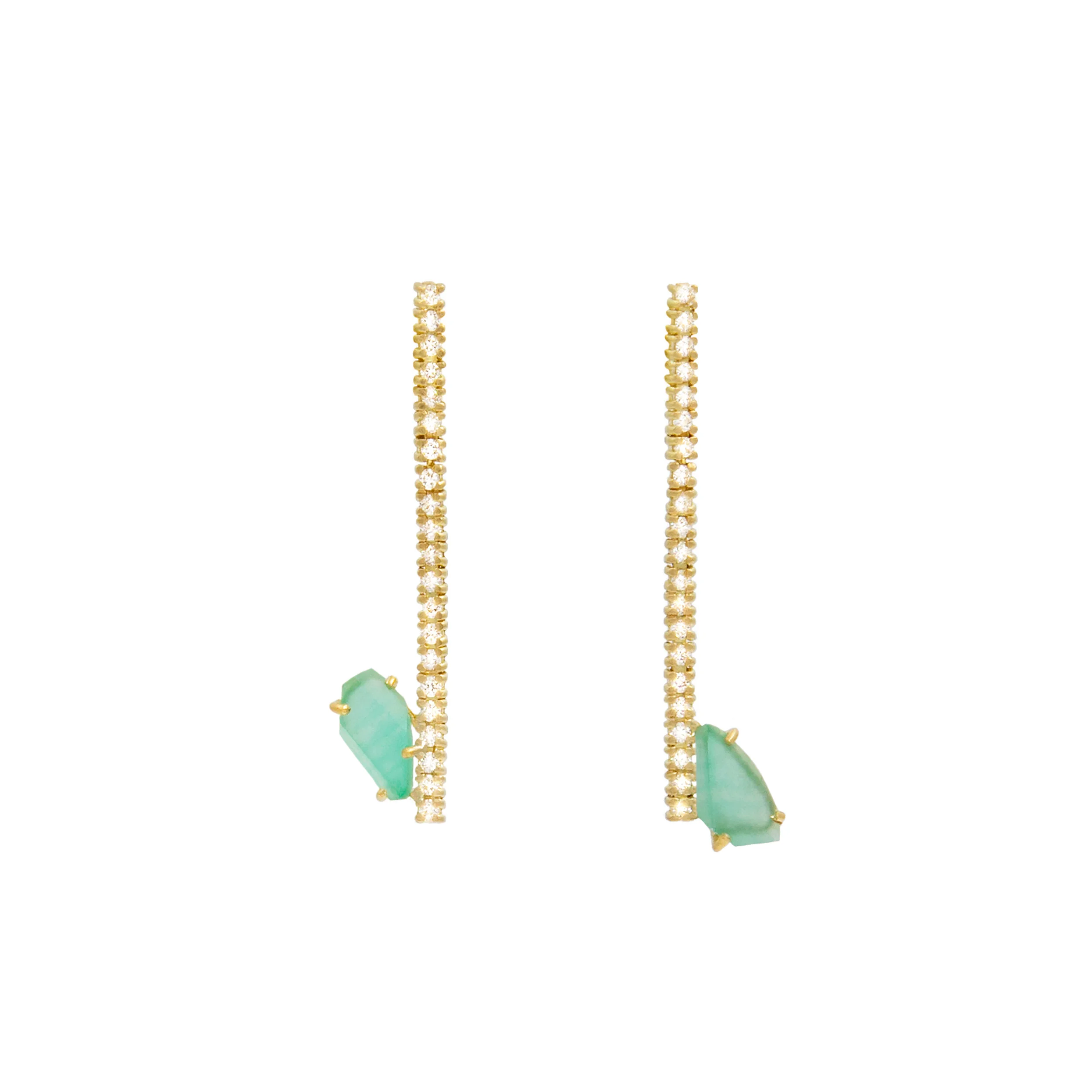 E27-WD-EM-Single-emerald-left-and-white-diamond-earring-both.jpg