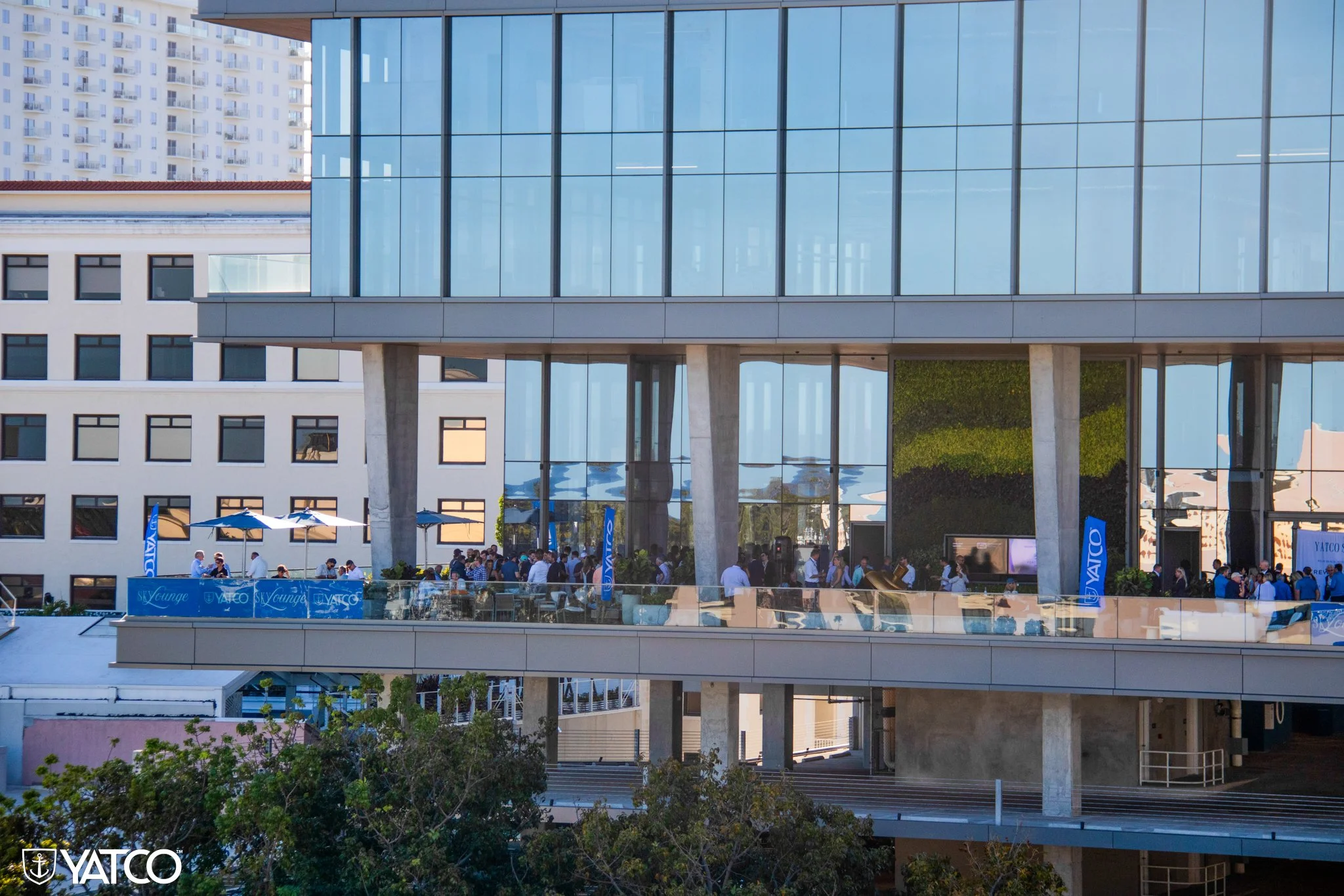 yatco-skylounge-2025_54415608726_o.jpg