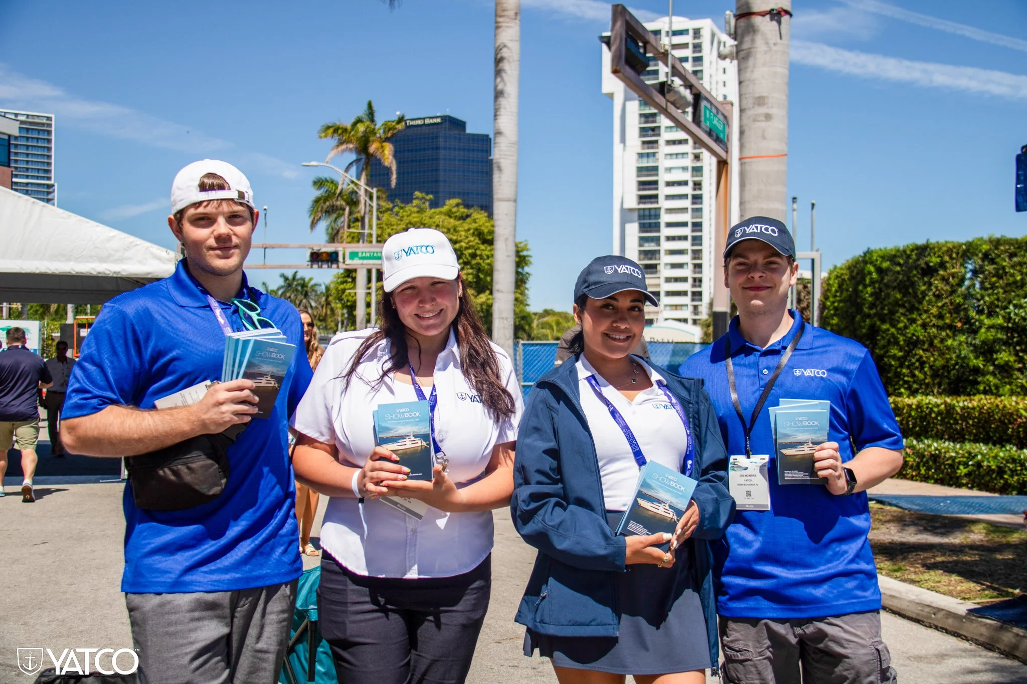 yatco-skylounge-2025_54415993340_o copy.jpg