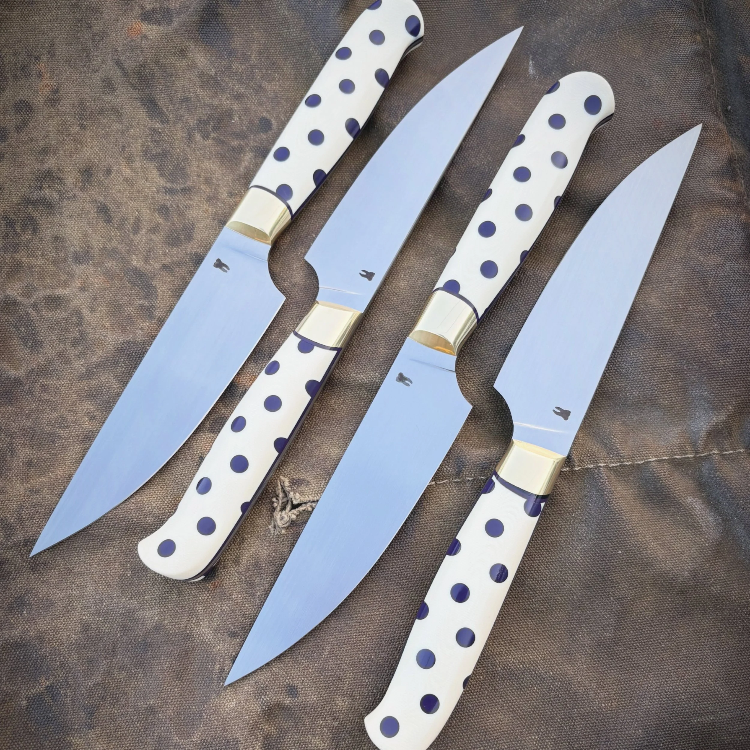 Finally got to make a Polka dot steak knife set for @elizbob1wca
