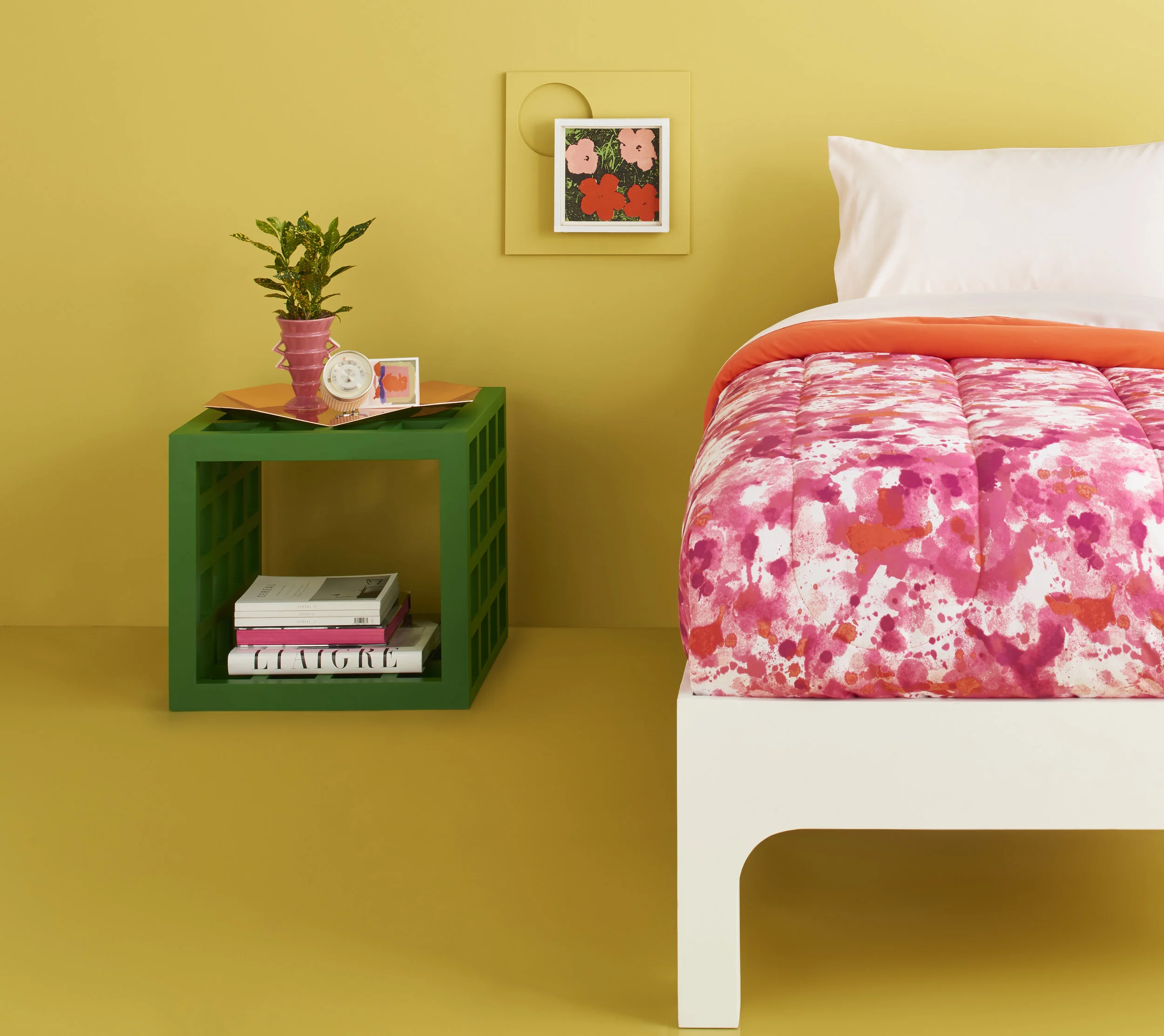 C-000693-01-064_062-23-0380_RETXLTPrintedComforterPinkSplotch_CROPPED.jpg