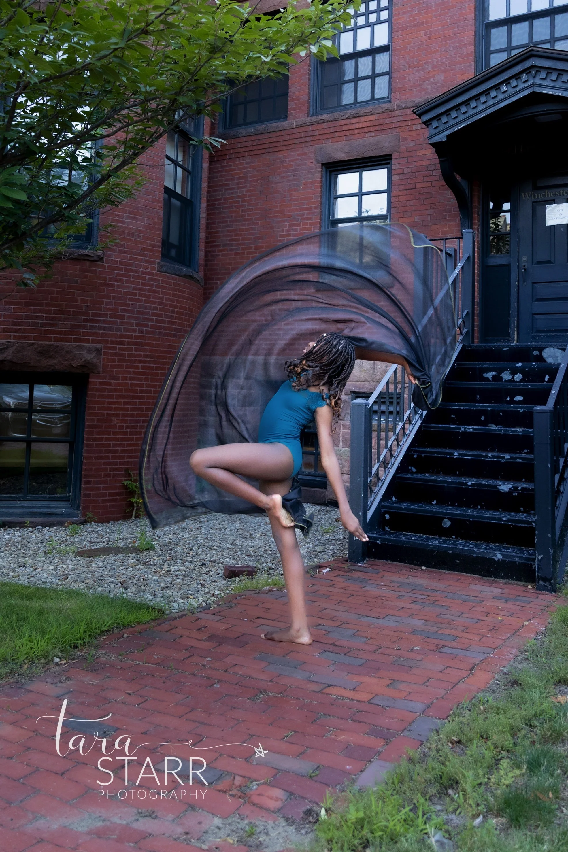 Dancer Sesion Mya 7-26-33.jpg