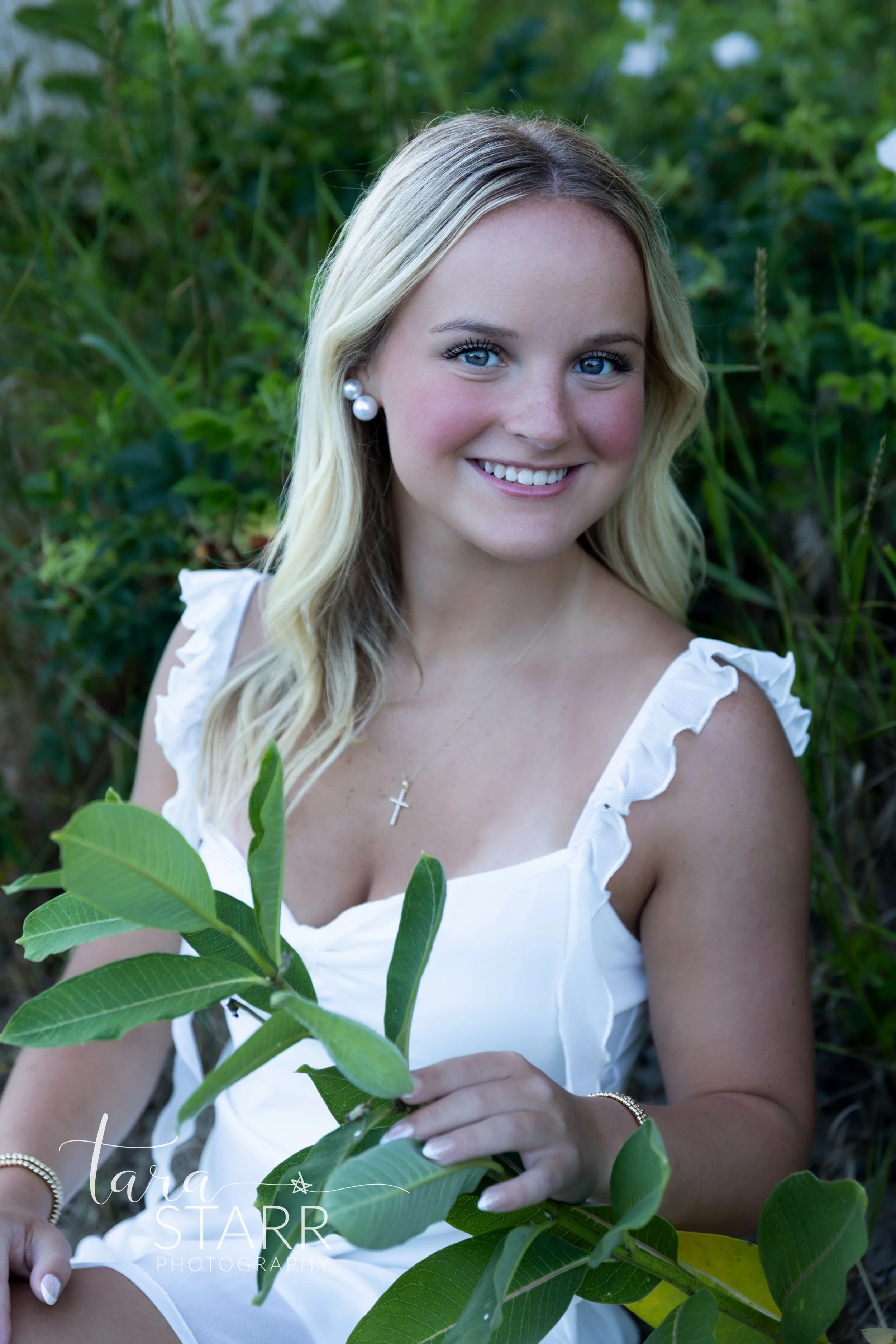 Brooke Senior Photos 7-26-109.jpg