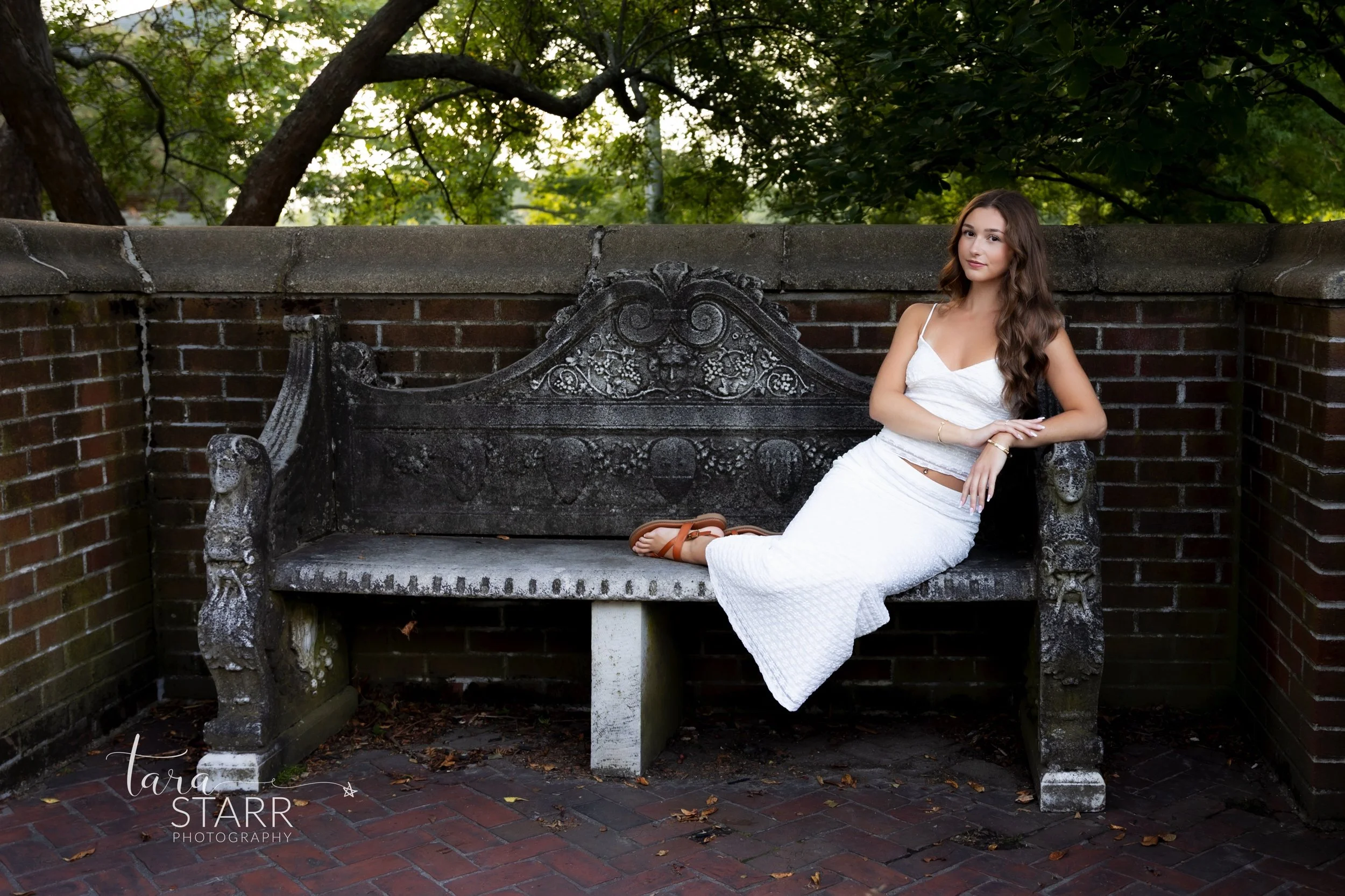 Senior Photo session -Ava 8-26-28.jpg