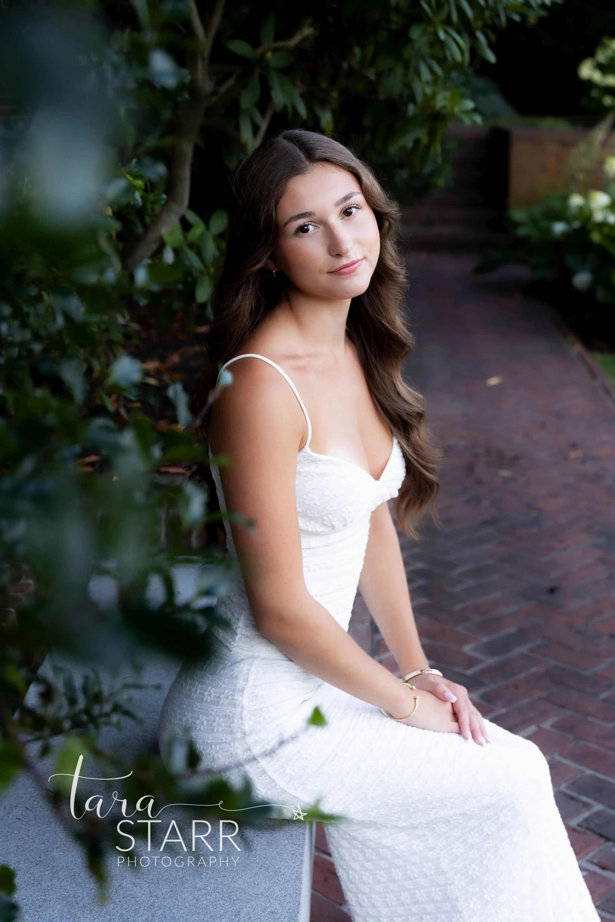 Senior Photo session -Ava 8-26-44.jpg