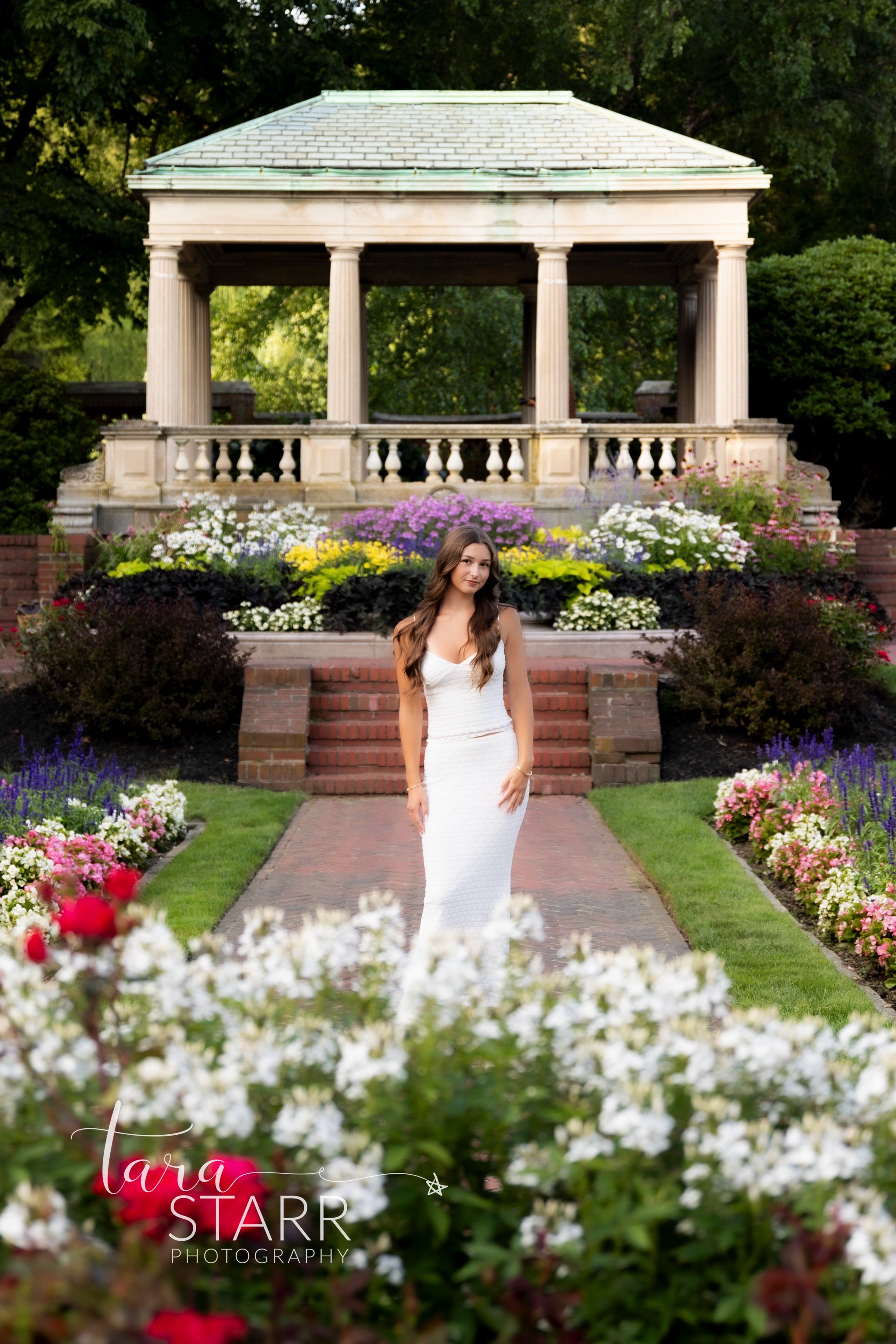Senior Photo session -Ava 8-26-57.jpg