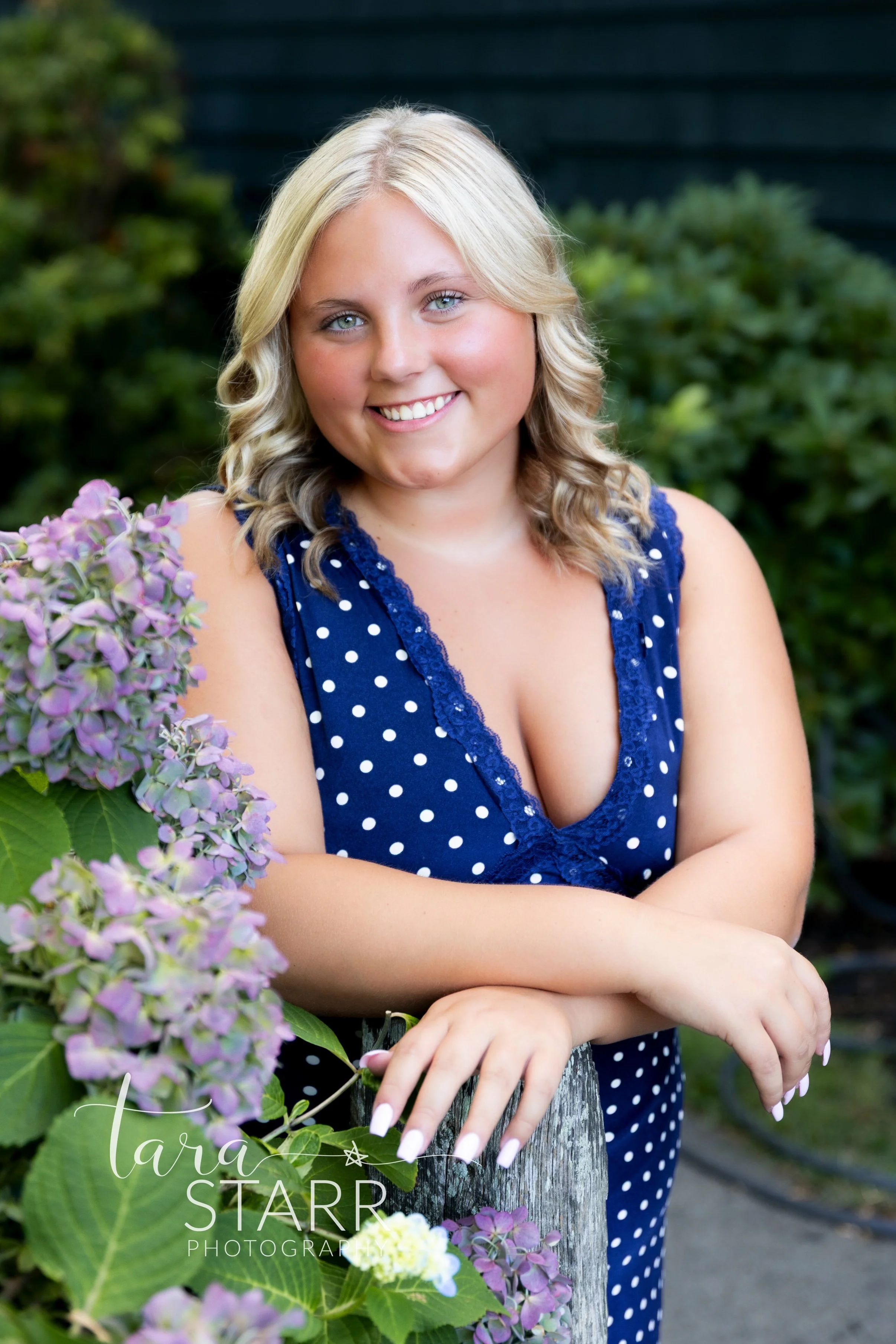 Senior Photo Session- Viv-3.jpg