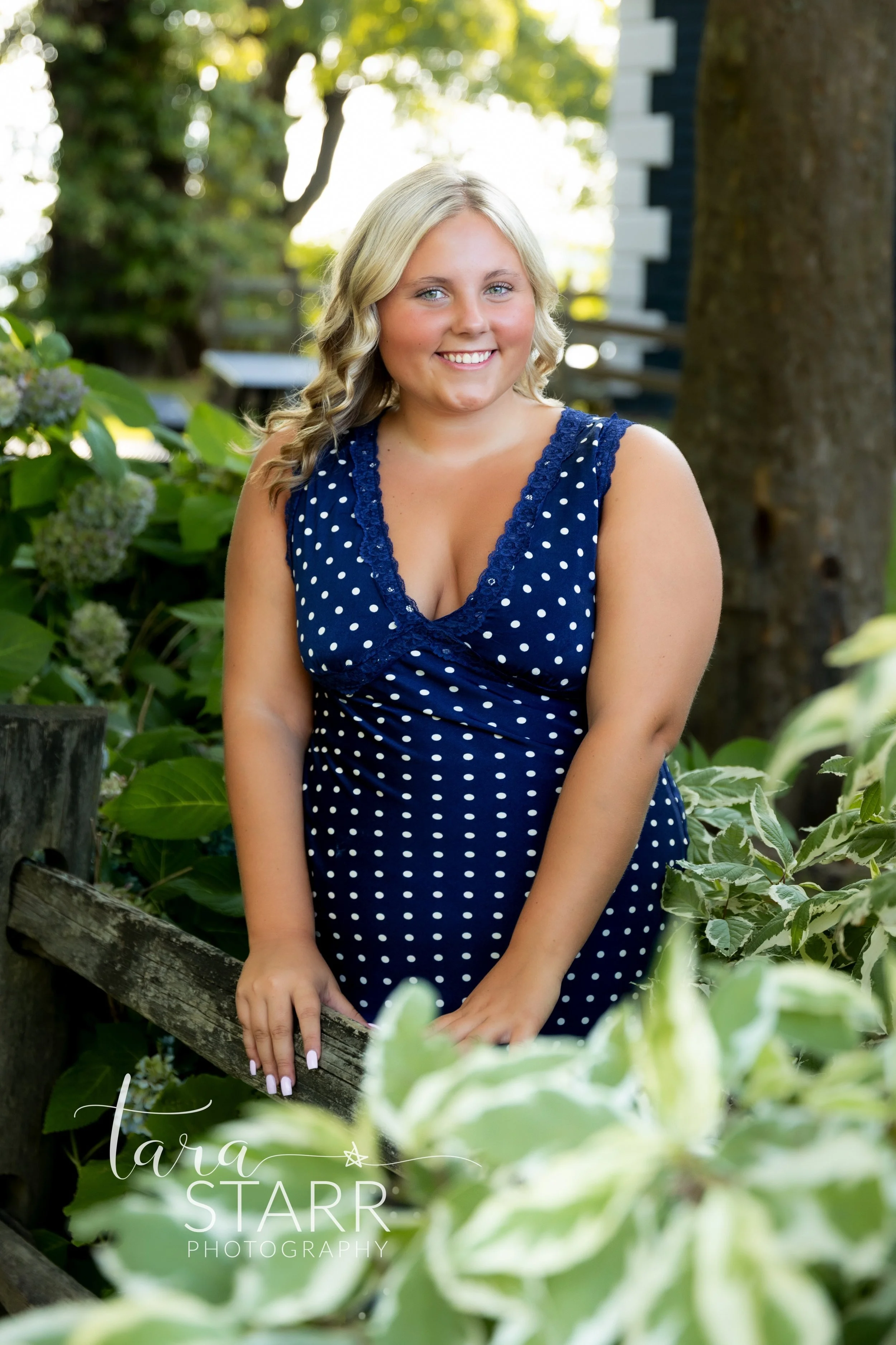 Senior Photo Session- Viv-5.jpg