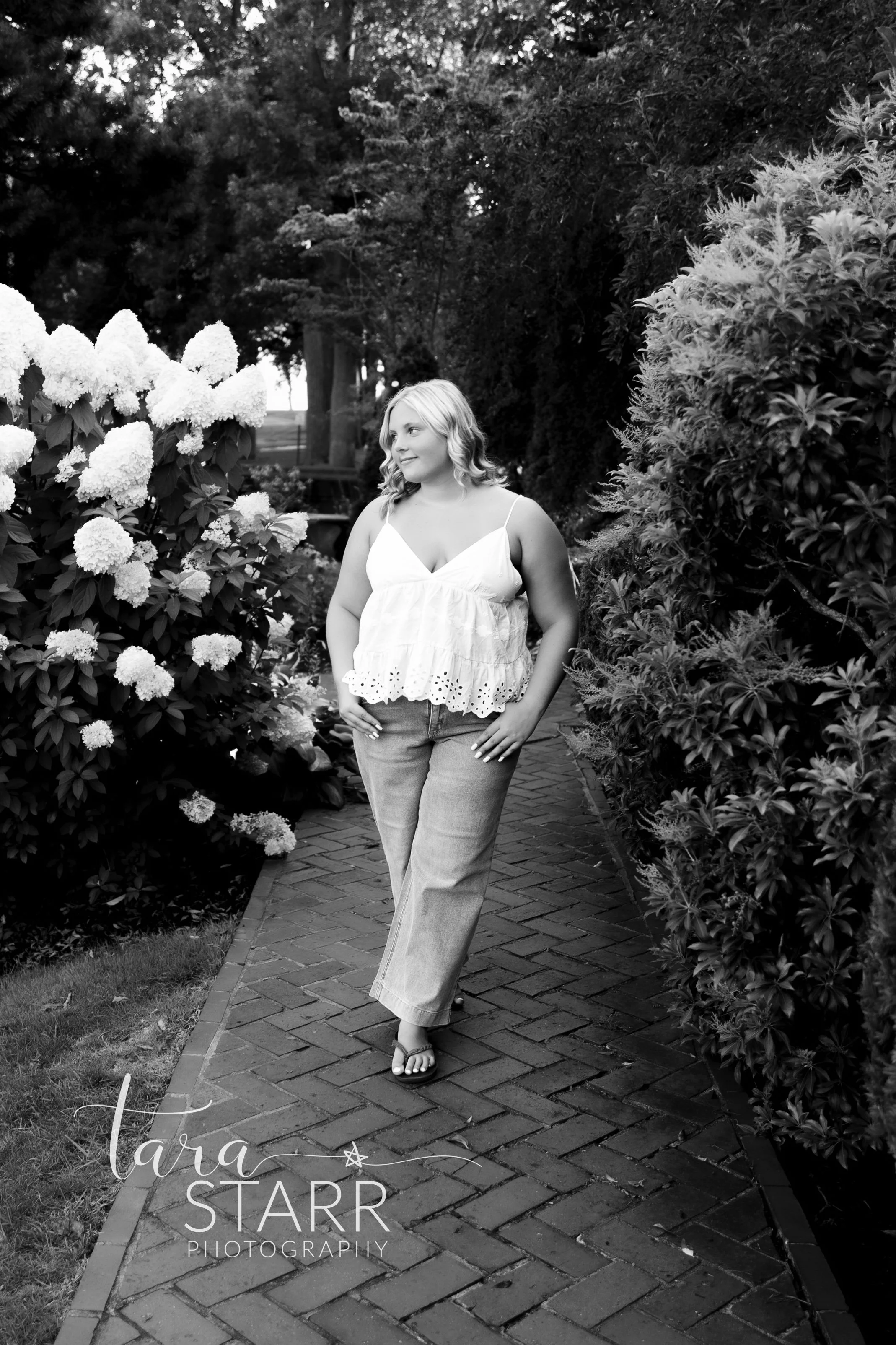 Senior Photo Session- Viv-30.jpg