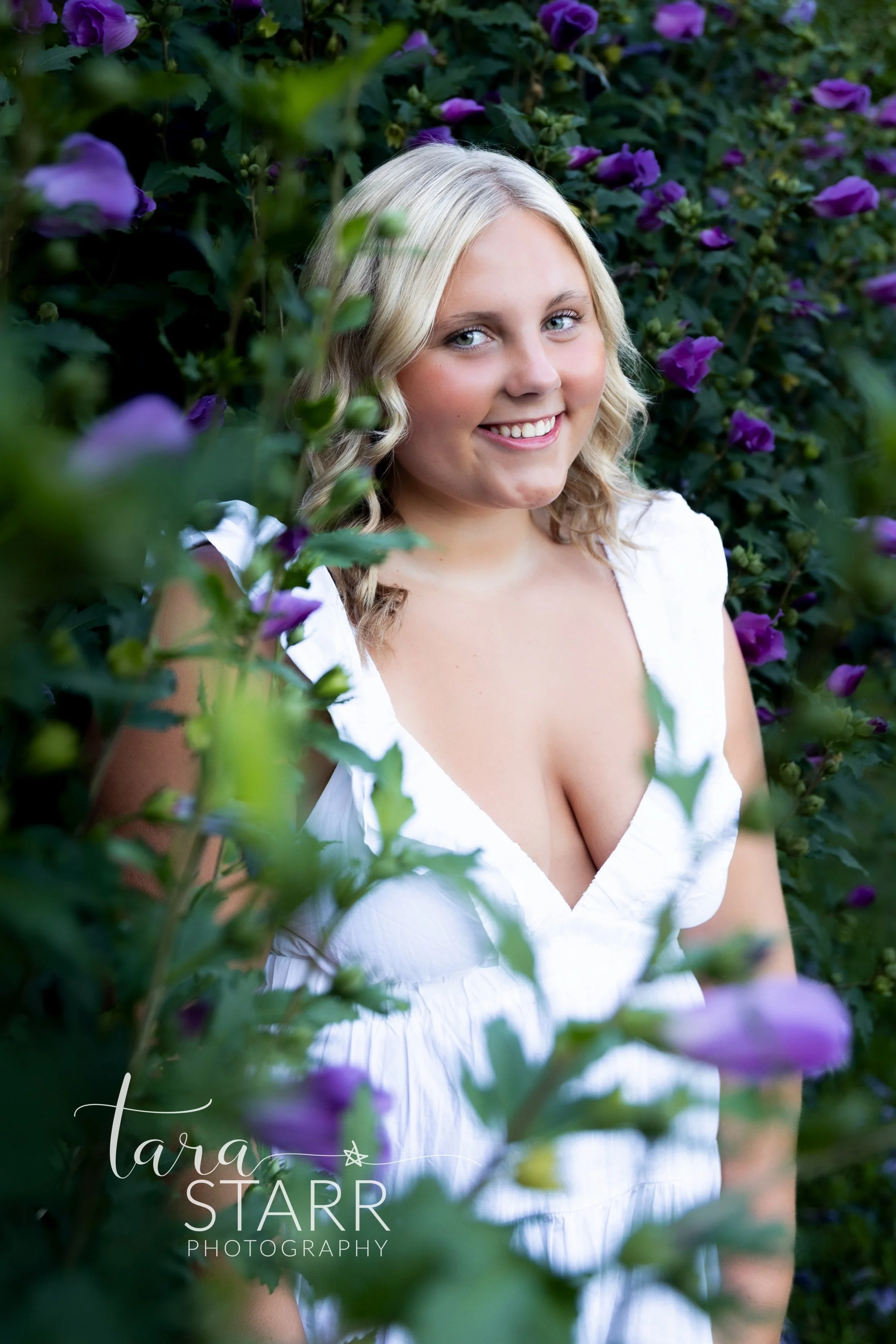 Senior Portrait Session | Beverly Beach and Garden Portrait Session | Senior Photos