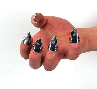 Axovus 5 Fetish Claws