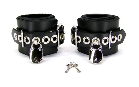 Axovus Locking Lined Leather Wrist Bondage Cuffs