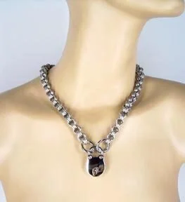 Axovus Locking Triple Link Chainmaille Necklace