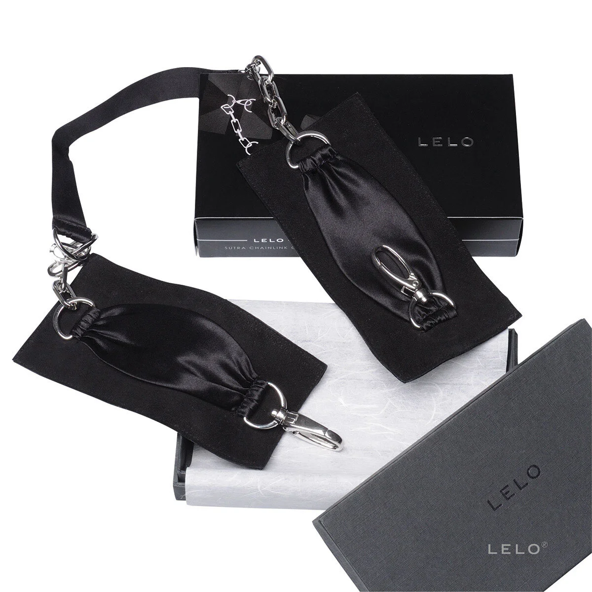 A00007-Sutra-Chainlink-Cuffs-Black-01.jpg