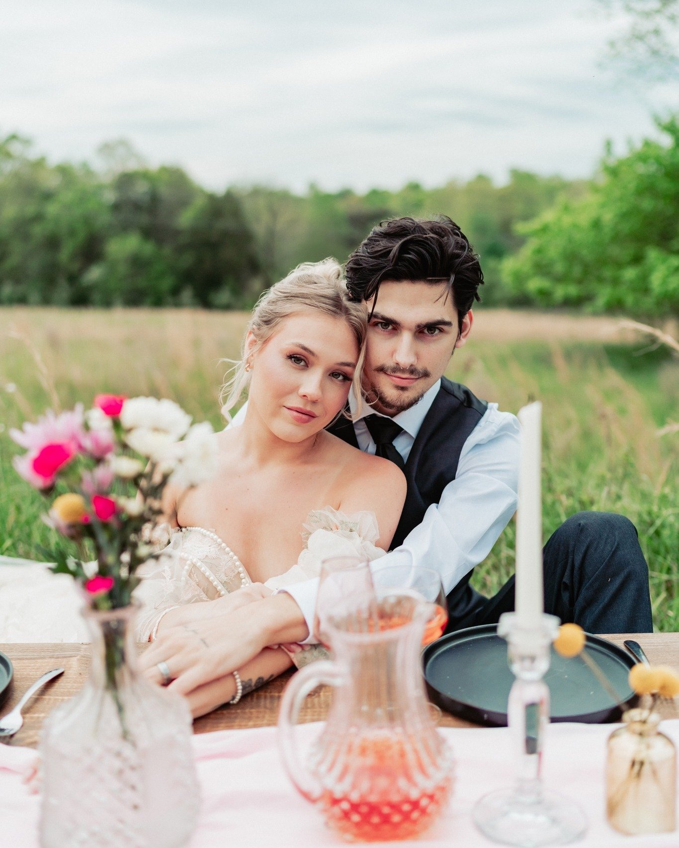 Sneak Peeks of our styled elopement shoot! I had a blast working with some amazing friends on this project + a big special thanks to @creations.by.juanitamarie for all of her creative assistance! If anyone needs a luxury picnic setup, she's your girl