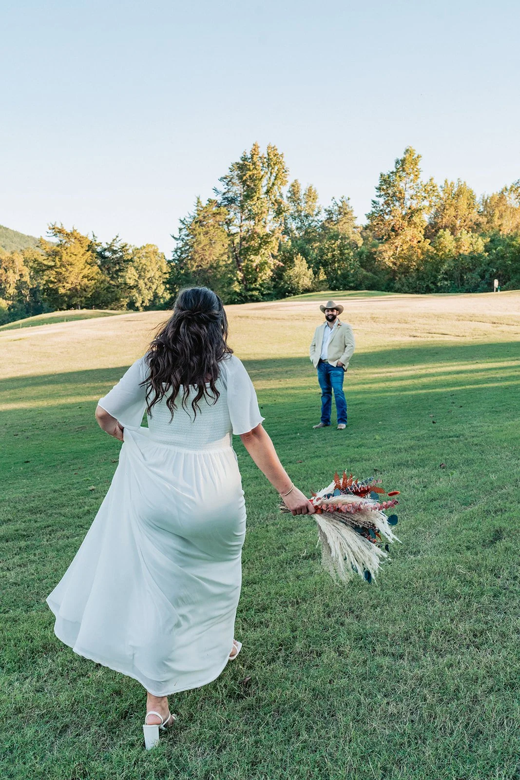Eloping on Your Own Terms: Why I’m the Perfect Fit for Non-Traditional Couples