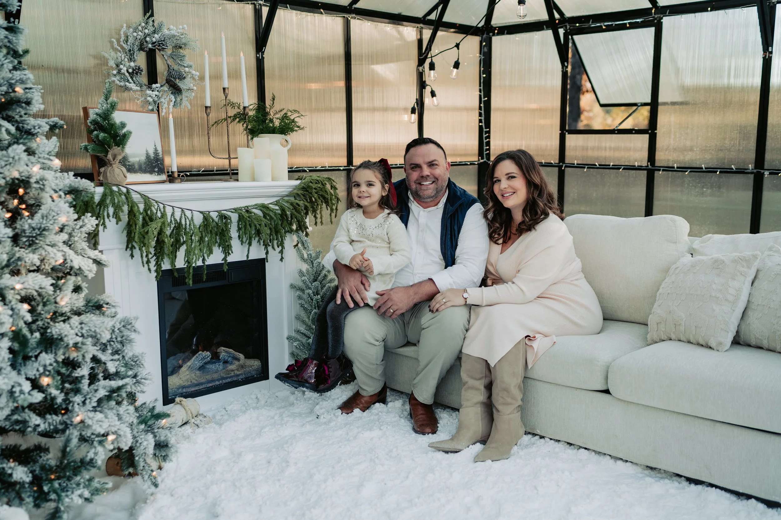 Christmas Session - Ash Nichole Photos--2.jpg