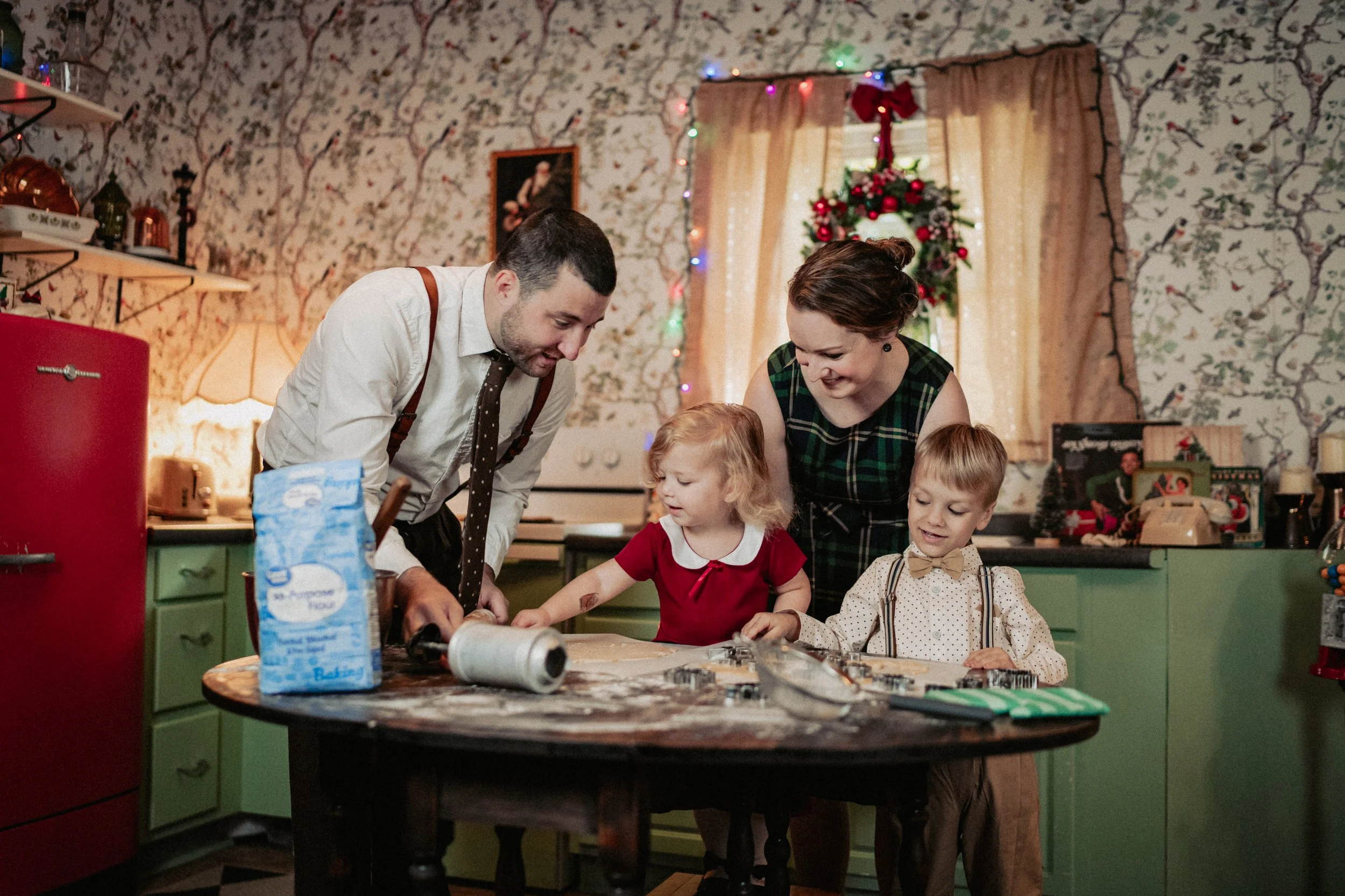 Why Themed Christmas Mini Sessions Make the Holidays More Memorable