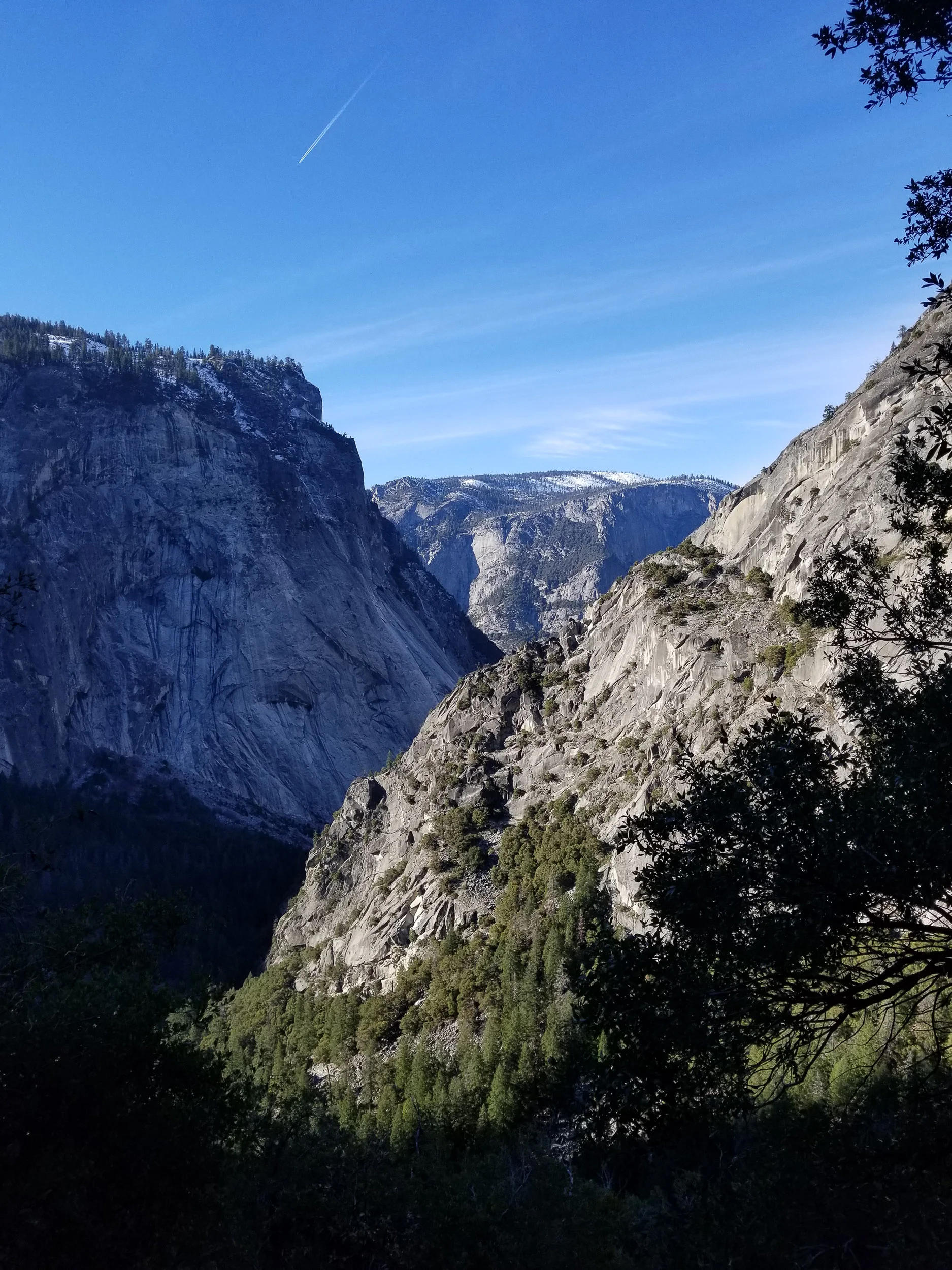EasternYosemiteValley.jpg