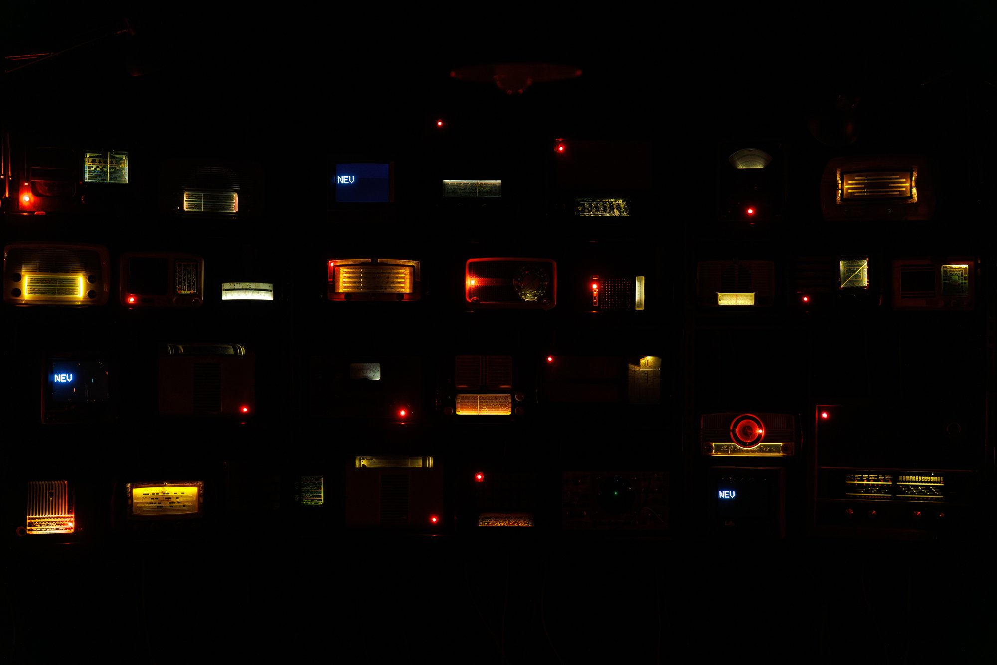 The Enormous Radio_photo Sarah Walker-9830.jpg
