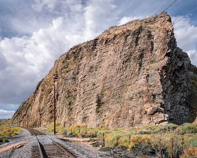 Devil's Throne,  Los Cerillos, New Mexico (2017) from the 'Railroad Landscapes' project. 
#railroadlandscapes #largeformatphotography #fujifilm #fujifeed #4x5film #keepfilmalive #archivecollectivemag #arcaswissusa #pellicolamag #newmexico #americanra