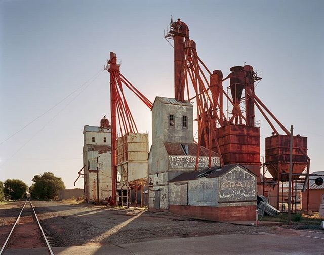 Oscar Ewton Elevator, Sayre, Oklahoma (2017) from the &quot;Railroad Landscapes&quot; project

#railroadlandscapes #newtopographic #fineartphotography #largeformatphotography #americanart #conceptual #madewithkodak #weltraumzine #thisaintartschool #p