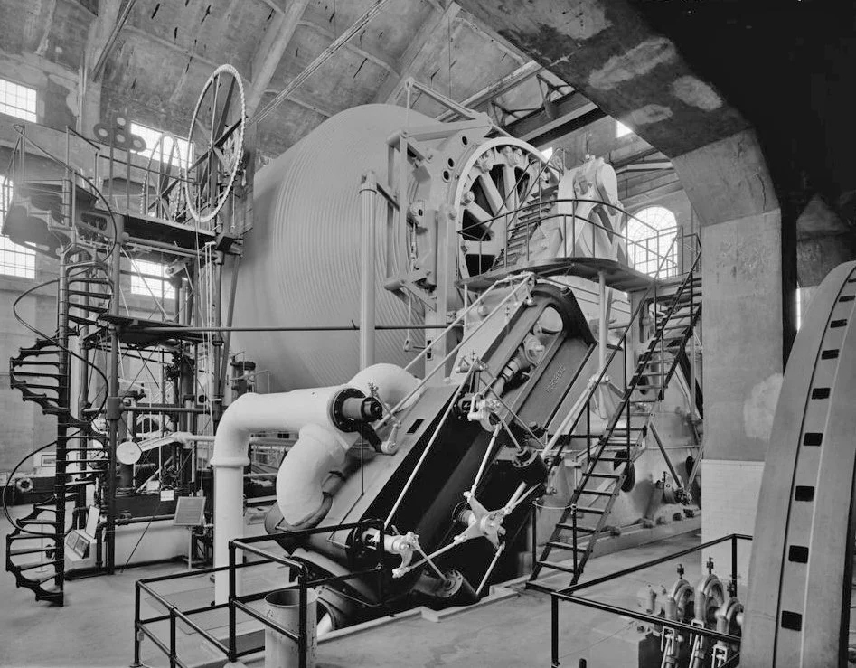 Quincy_Mine_No_2_Hoist_1978.jpg