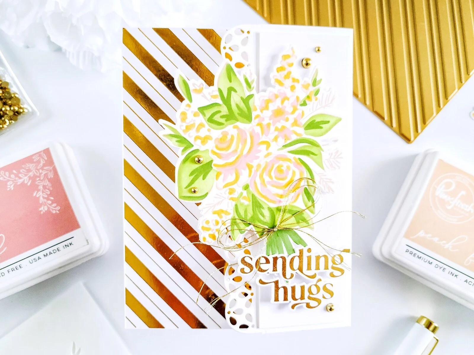 Double Fold Sending Hugs ┃Inspiration Card