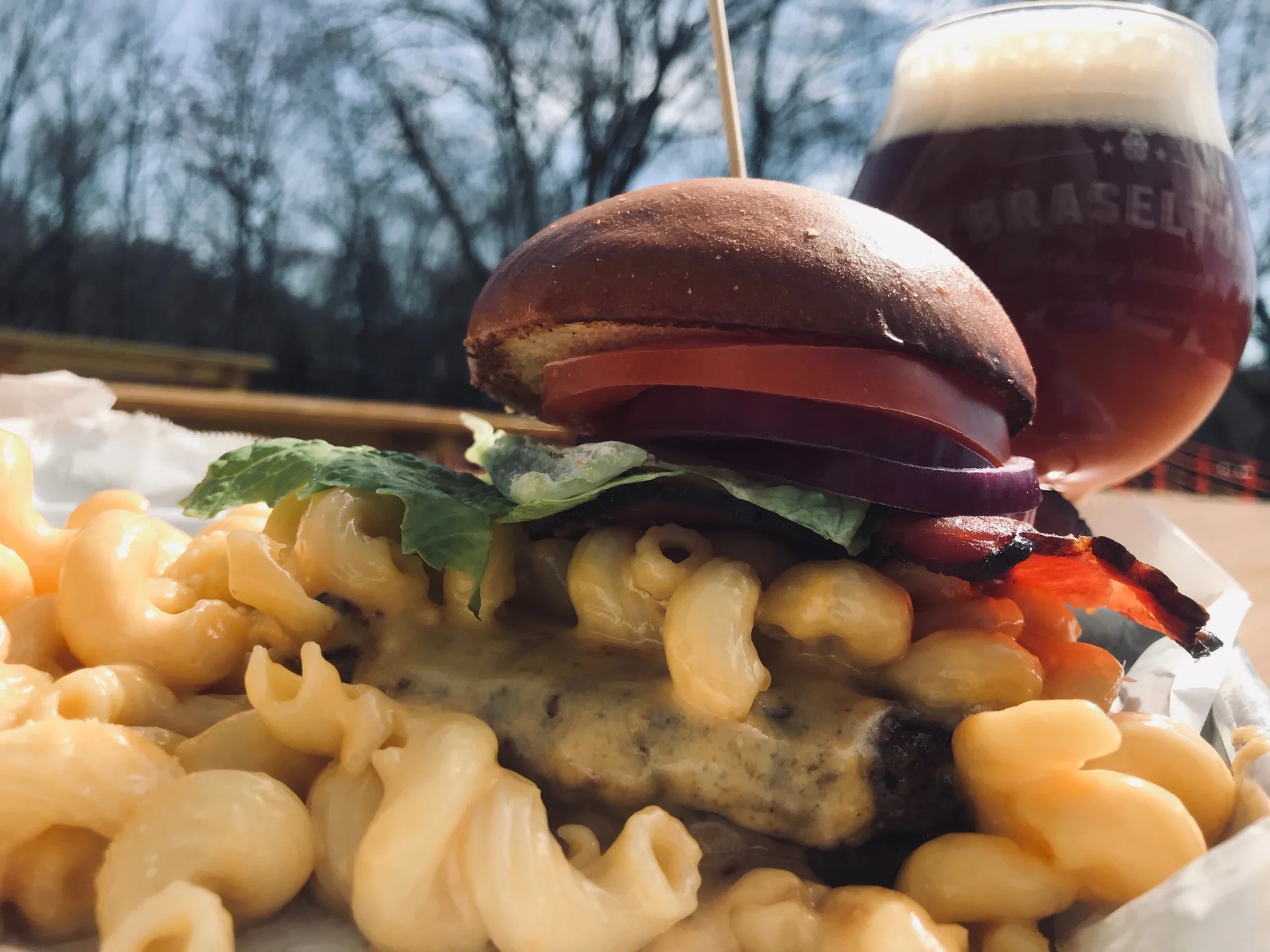 Bacon Mac 'N Cheese Burger