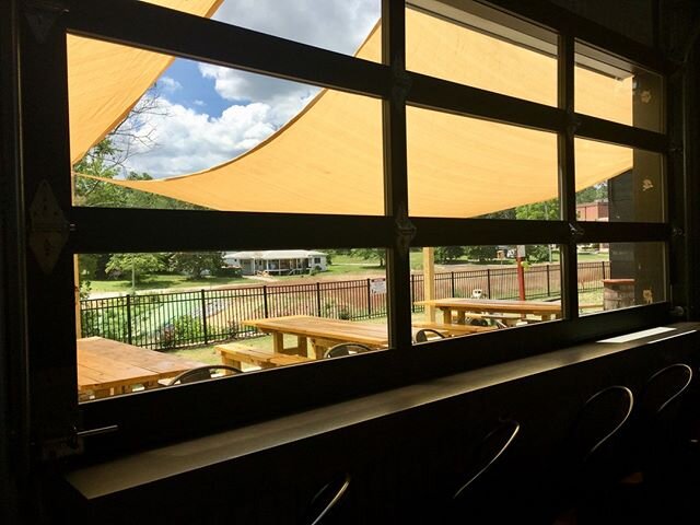 It's going to be a beautiful weekend! Join us on the patio for lunch or dinner! ☀️🍻 Not able to join us in person? Don't worry, we still have curbside and take-out ordering available so you can enjoy your Braselton Brewing favorites at home. 
Checko