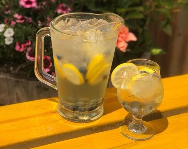 Come try our new White Wine Sangria 🍋 crisp, sweet white wine with fresh lemons and blueberries! 
We only have a small batch available so hurry in! 
Just a reminder, our patio is open for full-service dining and we are still offering curbside take-o