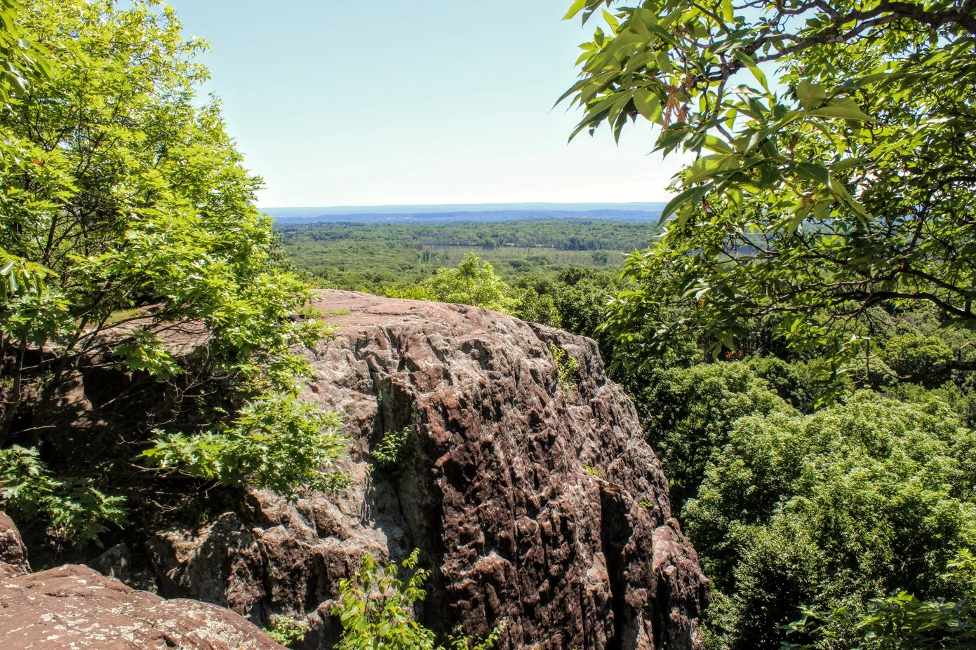 Rattlesnake Mountain to Pinnacle Rock via Metacomet Trail, Farmington, CT