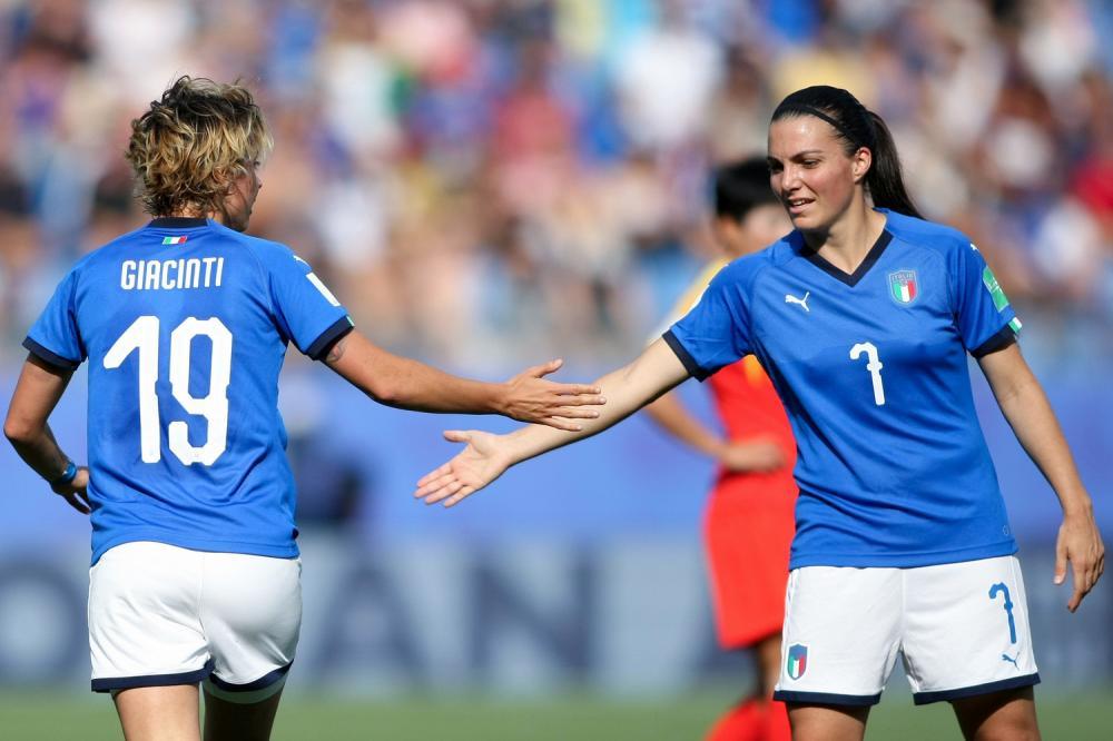 Valentina Giacinti and Alia Guagni, teammates for Italy in the World Cup, were once teammates in Seattle for OSA