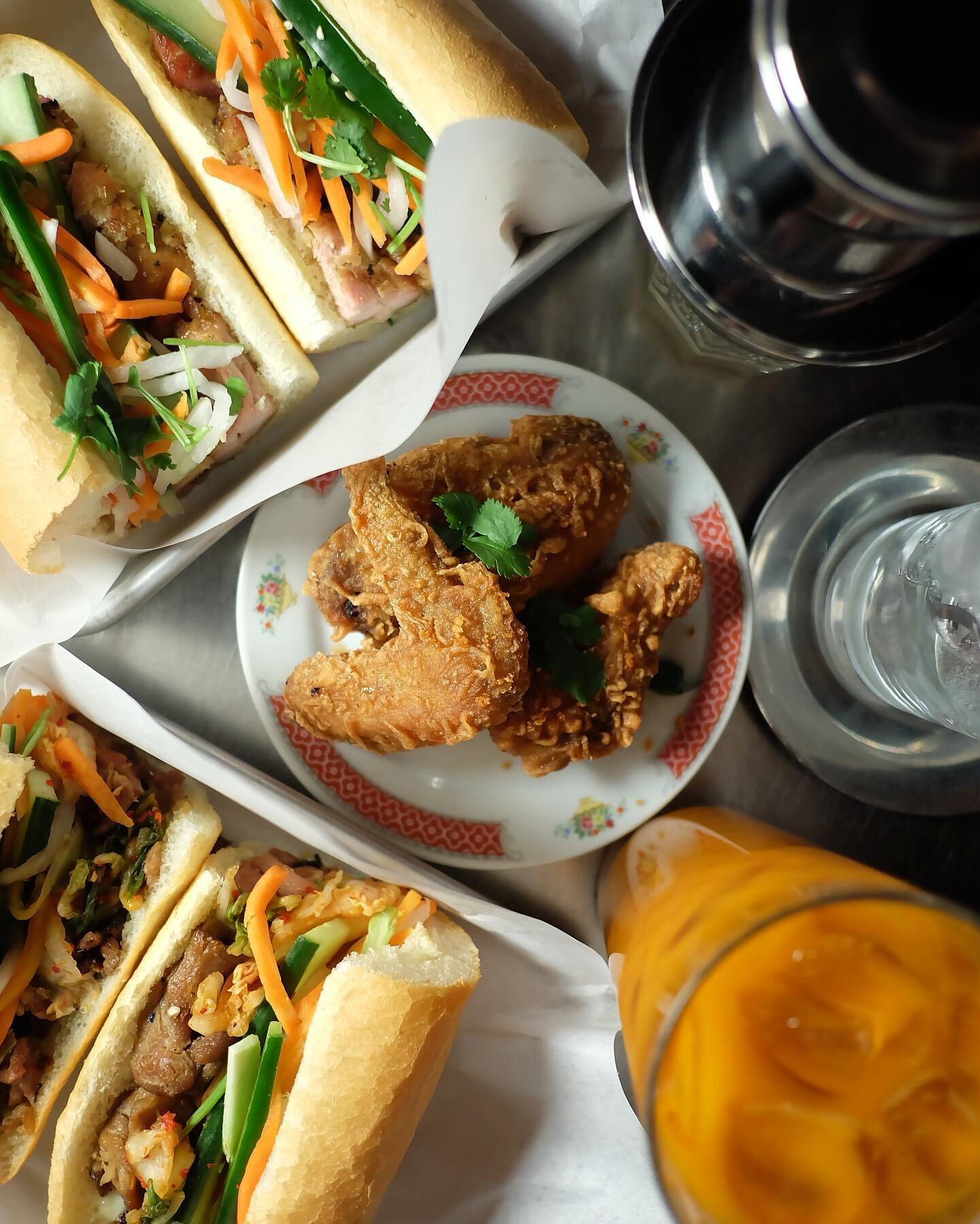 Feeling snacky? Banh mi&rsquo;s and wings for the win. 

Open today from 11:30am-11pm! 
.
.
.
.
.
#vietnamesefood #Vietnam #streetfood #Vancouver #yvr #vancitybuzz #604now #vancouverchefs #dishedvan #yvreats #dailyhivefood #dailyhivevan #veryvancouve