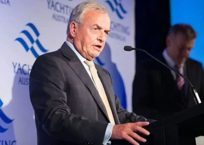 VALE ANDREW PLYMPTON - AM