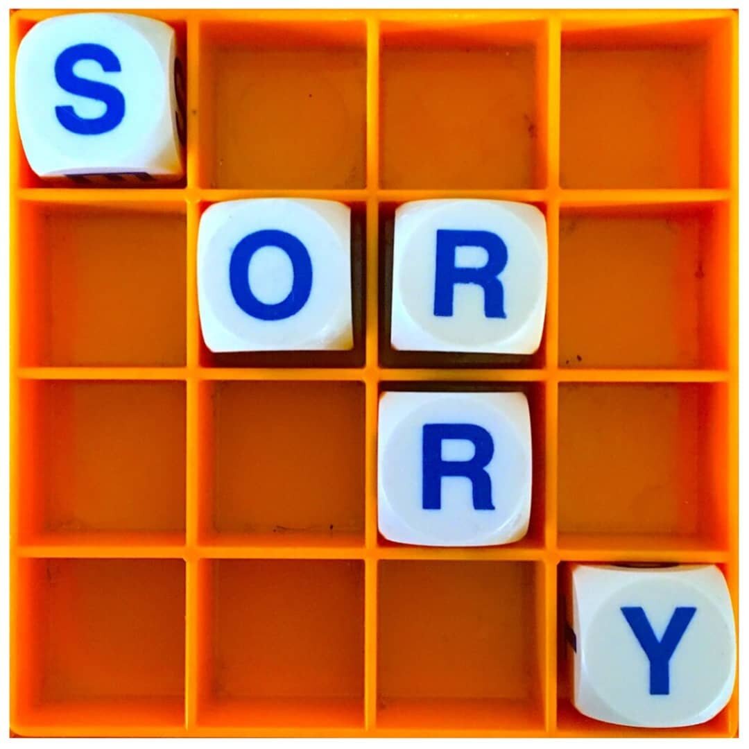 So excited to share the latest episode of The Allusionist, in which I, Laura Lakhian, got to talk to @helenzaltzman about public apologies! 

I am always super happy to chat about linguistics and apologies, especially with like-minded people. Check o