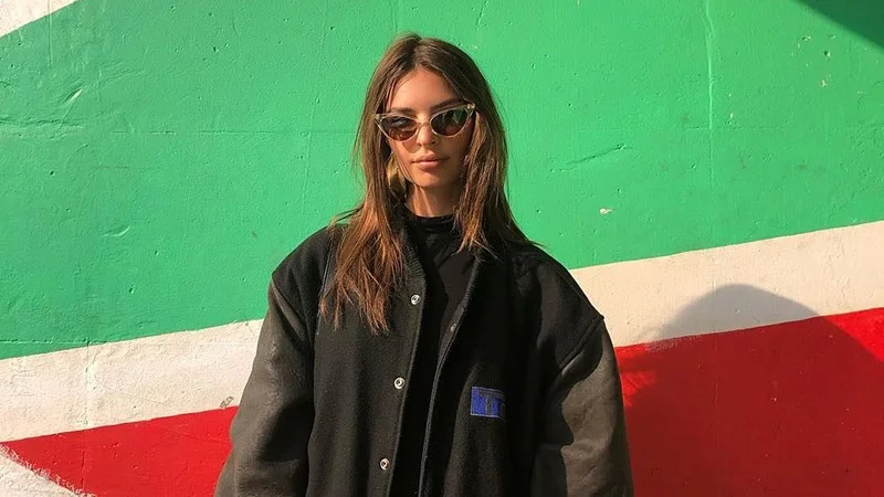 Emily Ratajkowski y otras celebridades que han posado al natural y sin depilar