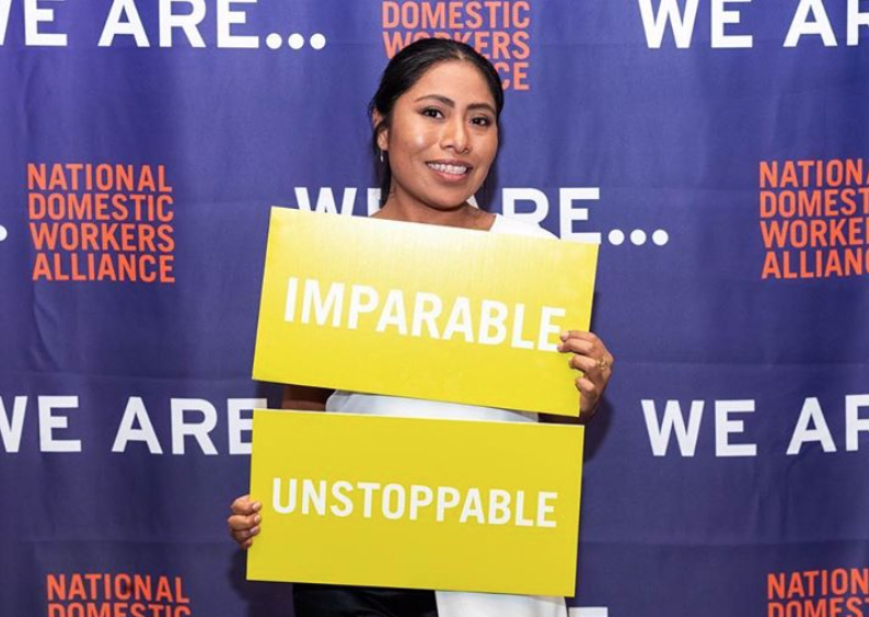 Yalitza Aparicio recibe el premio ‘Dignity, Unity, Power'
