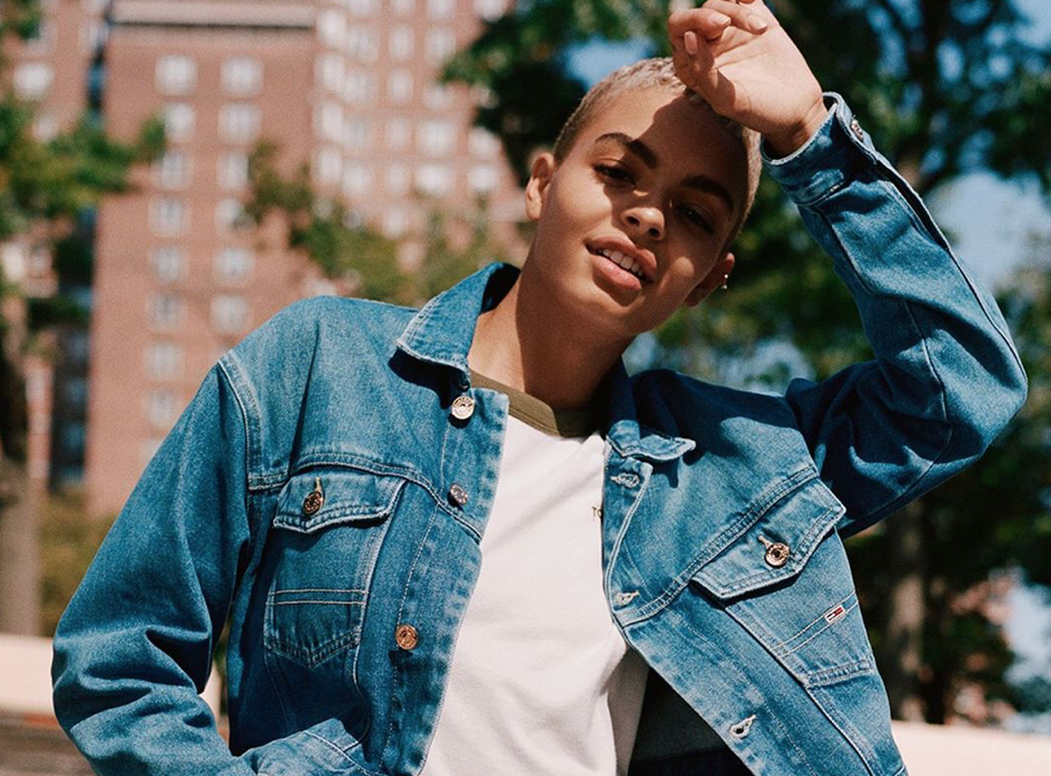 Los jeans de Tommy Hilfiger hechos con material reciclado