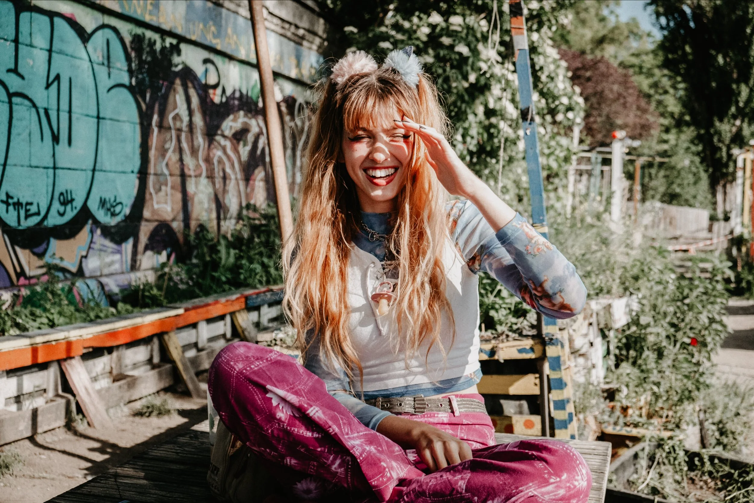 “Songwriting helps me feel my way back into myself.” (An Interview With Savi Kaboo)