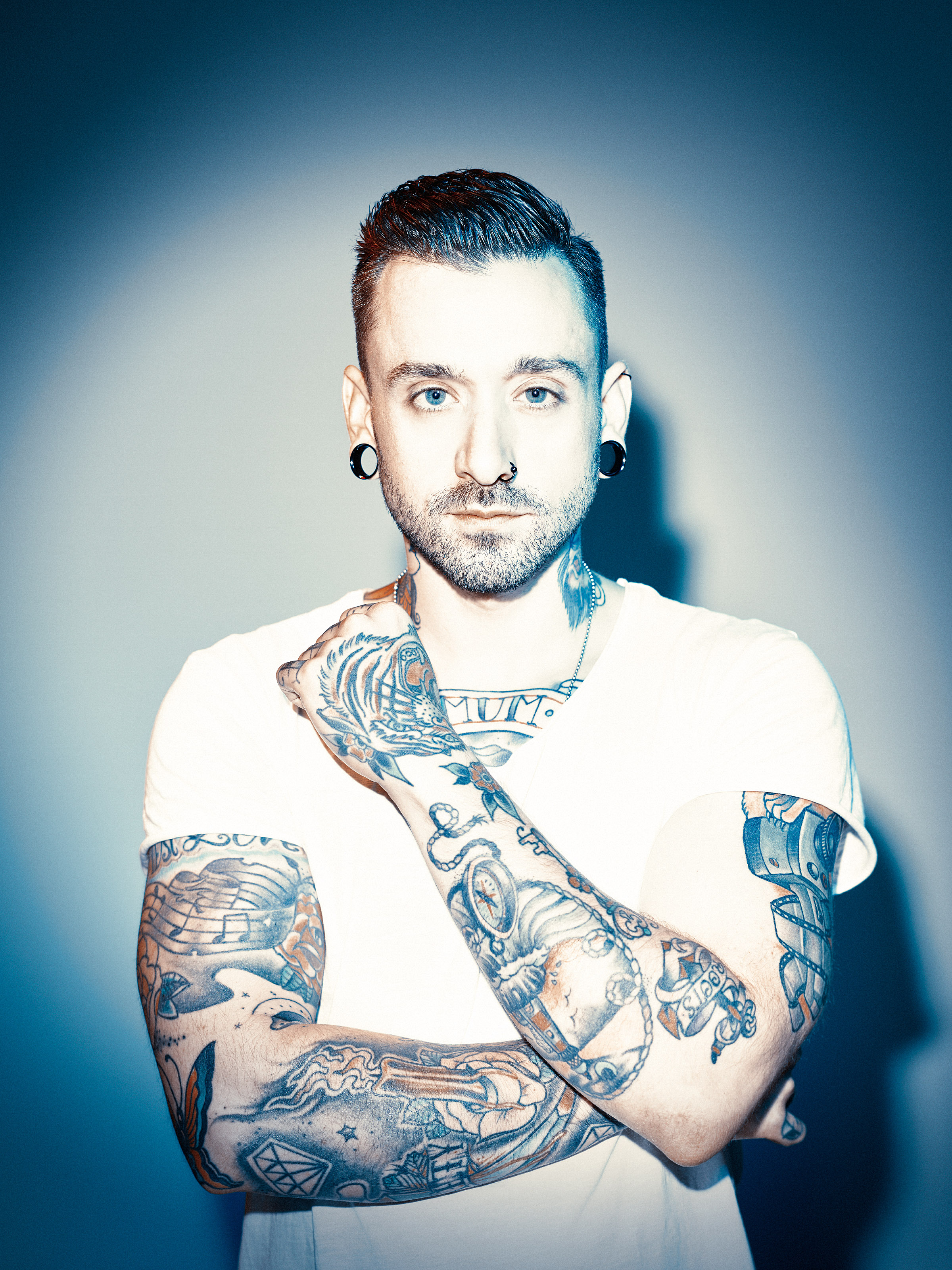 marian_hofmann_portrait_tattoos_videograf_stuttgart_filmer.jpeg