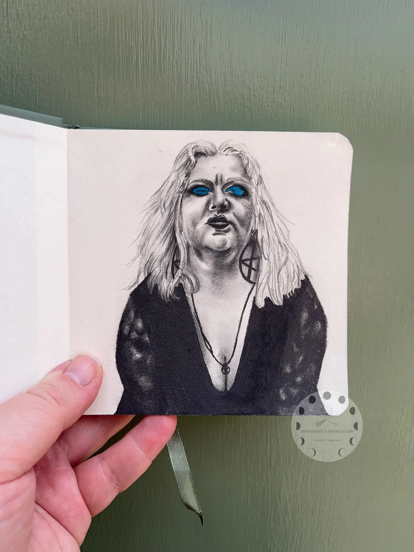 Self-portrait, graphite on sketch paper, 12x12cm

To get over the first page anxiety in my new sketchbook I decided to do a rare self portrait. It&rsquo;s was quick and fun.

#selfportrait #sketchbook #graphitesketch #graphitepencil #wiccan
(Photo ta