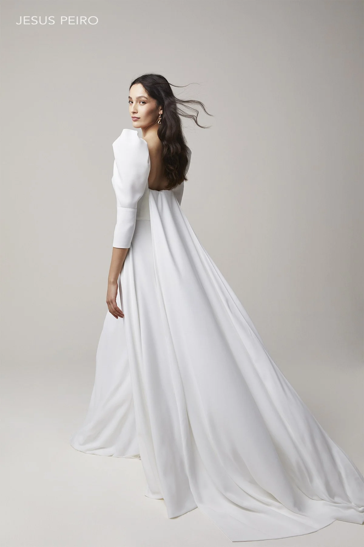 2214 Jesus Peiro Designer Wedding Dresses & Wolf Bridal