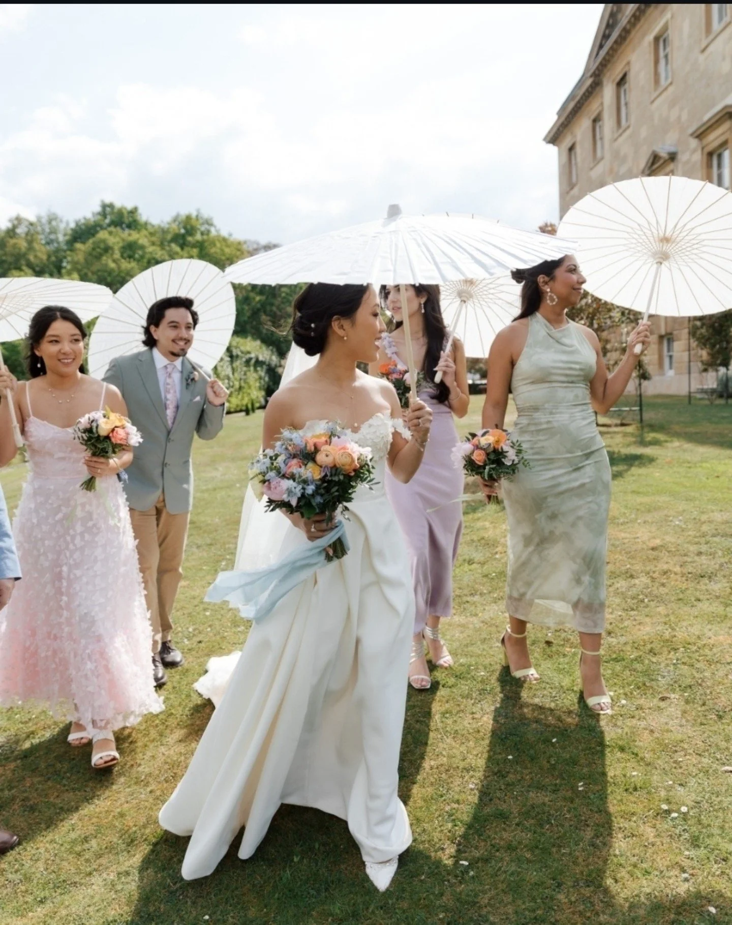 Real @justinalexandersignature bride Renee married her partner, Joshua, wearing the Bobbie wedding gown, surrounded by the timeless charm of Botleys Mansion, a countryside escape just outside London.

Try the Bobbie gown on today at &amp; Wolf Bridal