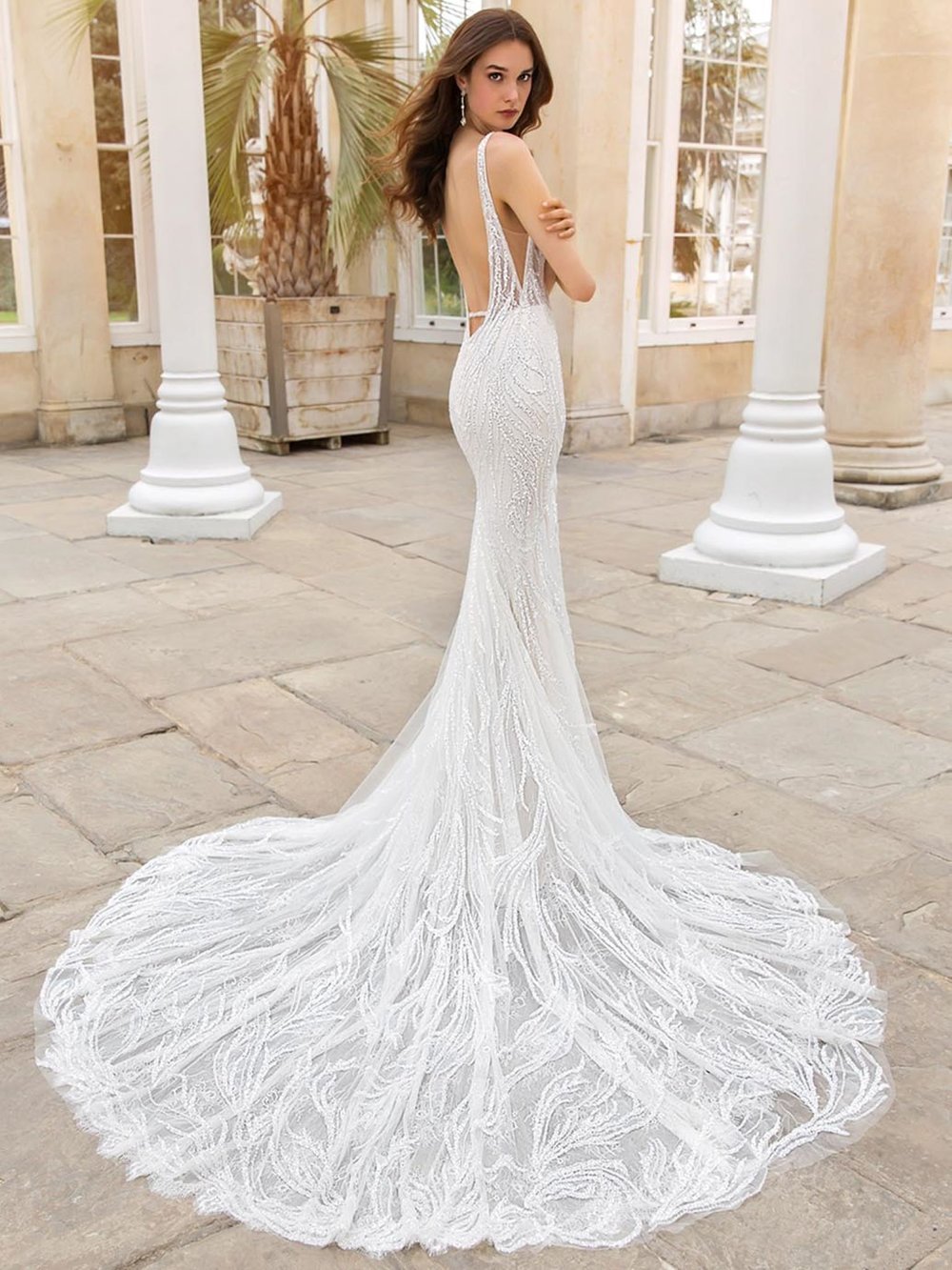 Enzoani_23_Pro_SILVIA_Side_Web.jpg